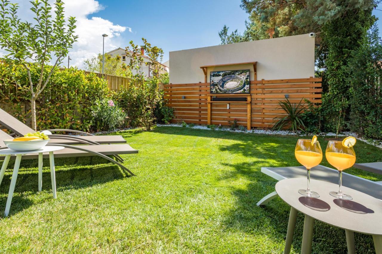 Villa Andrija Family Dream With Heated Pool At The Sea With Beautiful Garden, Outside Cinema And Kids Playground فاجانا المظهر الخارجي الصورة